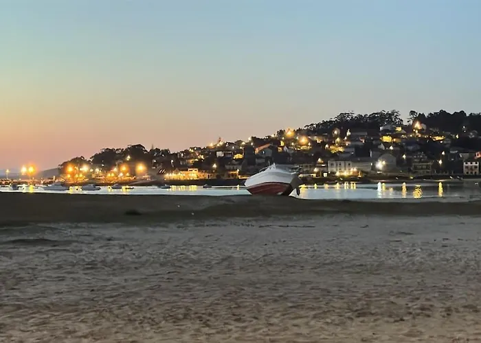 Daire Bacelar - A Pie De Playa En Cangas *